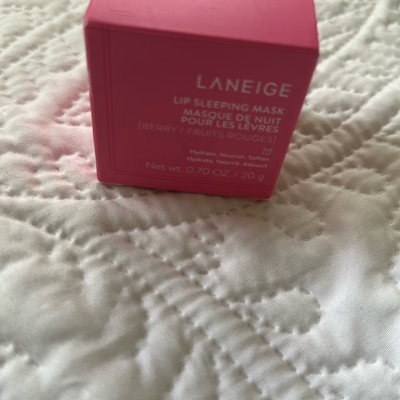 LANEIGE Berry Lip Sleeping Mask in Pink Box - Picture 2 of 2
